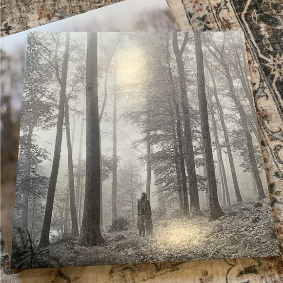 Folklore Long Pond Studio Sessions Vinyl PLUS Folklore Vinyl and Evermore Vinyl! - Picture 3 of 8